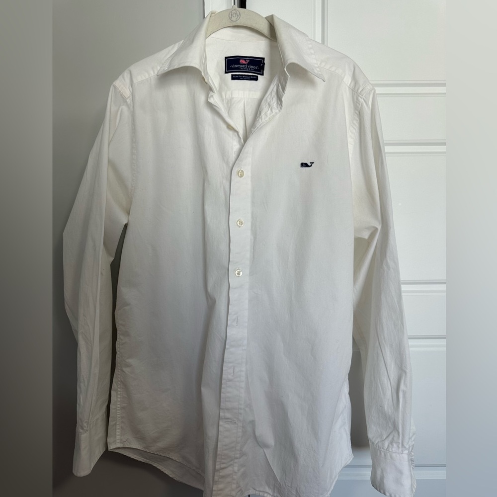 Vineyard Vines. Men’s White Button Down Shirt. Medium